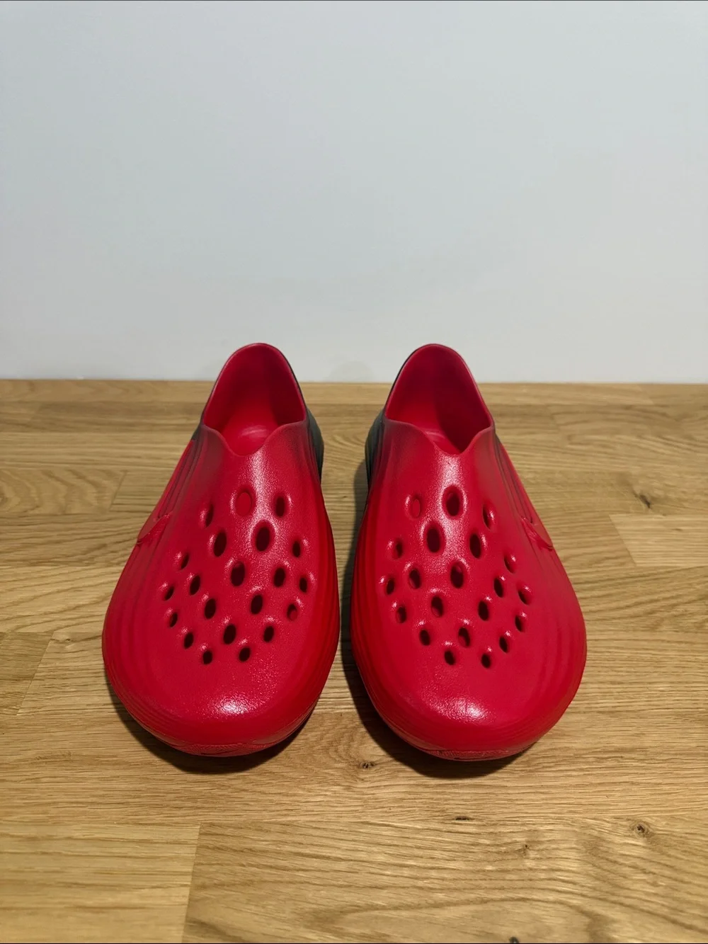 Brand new mens Nike Rejuven8 size 9 Red Slip-On Clogs